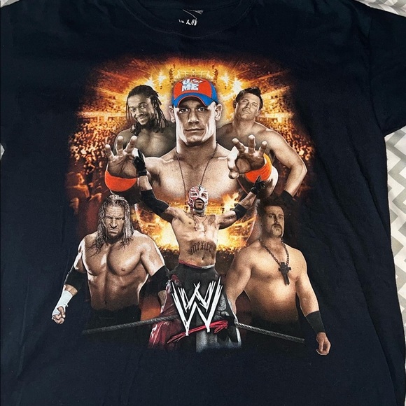 WWE SHIRT - Picture 3 of 4